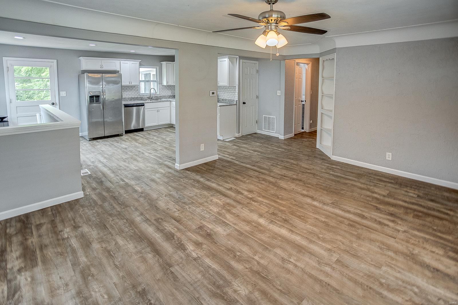 9750 North Holy Cross Road Fairview Heights, IL 62208 - Photo 5 of 35 Gallery Image 5