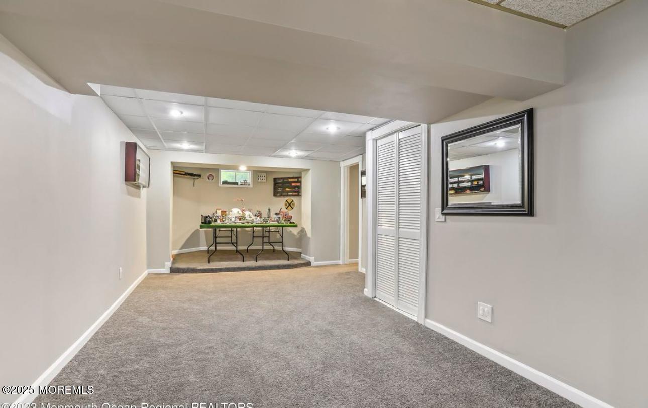 7 Round Hill Road Jackson, NJ 08527 - Photo 33 of 55 a big room with closet and large windows