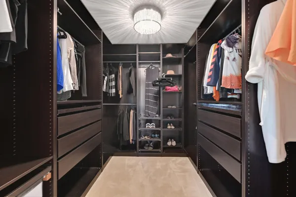 $899,900 | 19775 Trilby Court, Brookfield, WI 53045