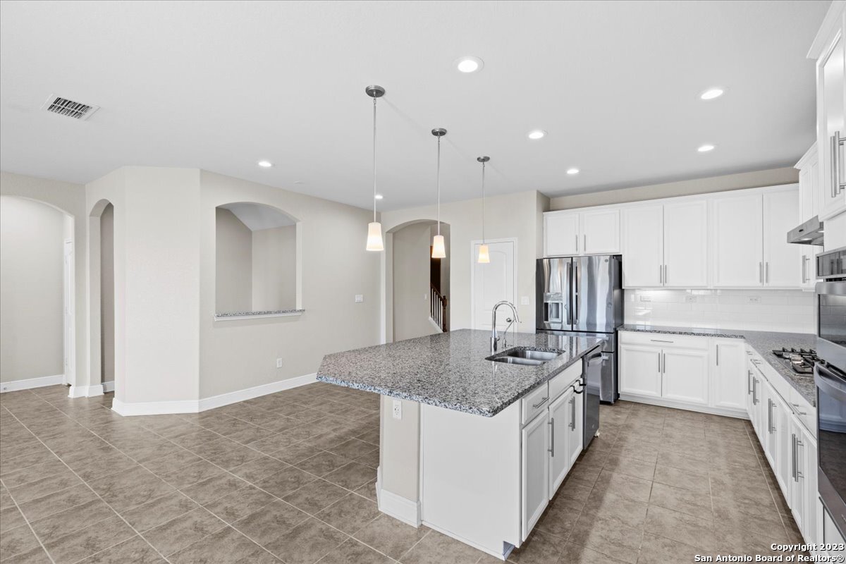 9107 Curling Post Schertz, TX 78154 - Photo 6 of 34