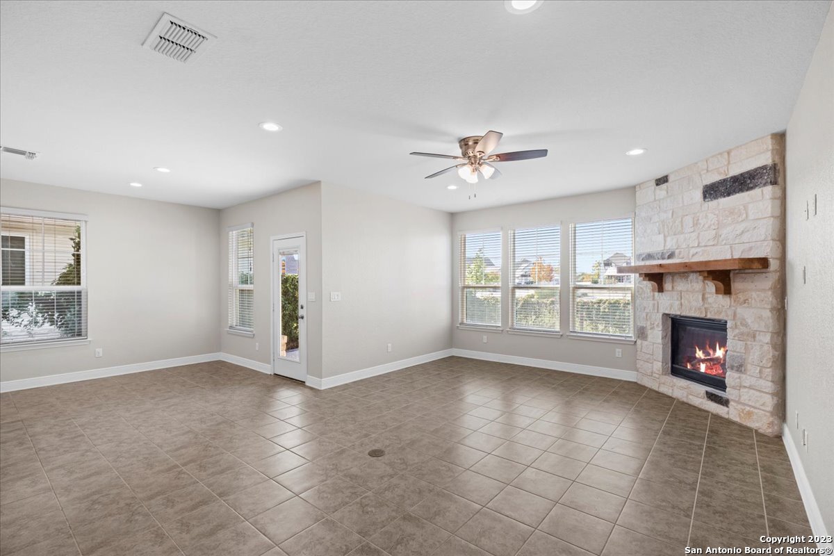 9107 Curling Post Schertz, TX 78154 - Photo 9 of 34