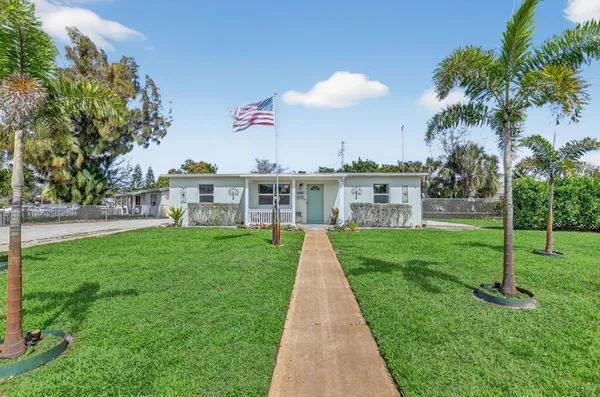 $425,000 | 4700 Northeast 1st Terrace, Deerfield Beach, FL 33064