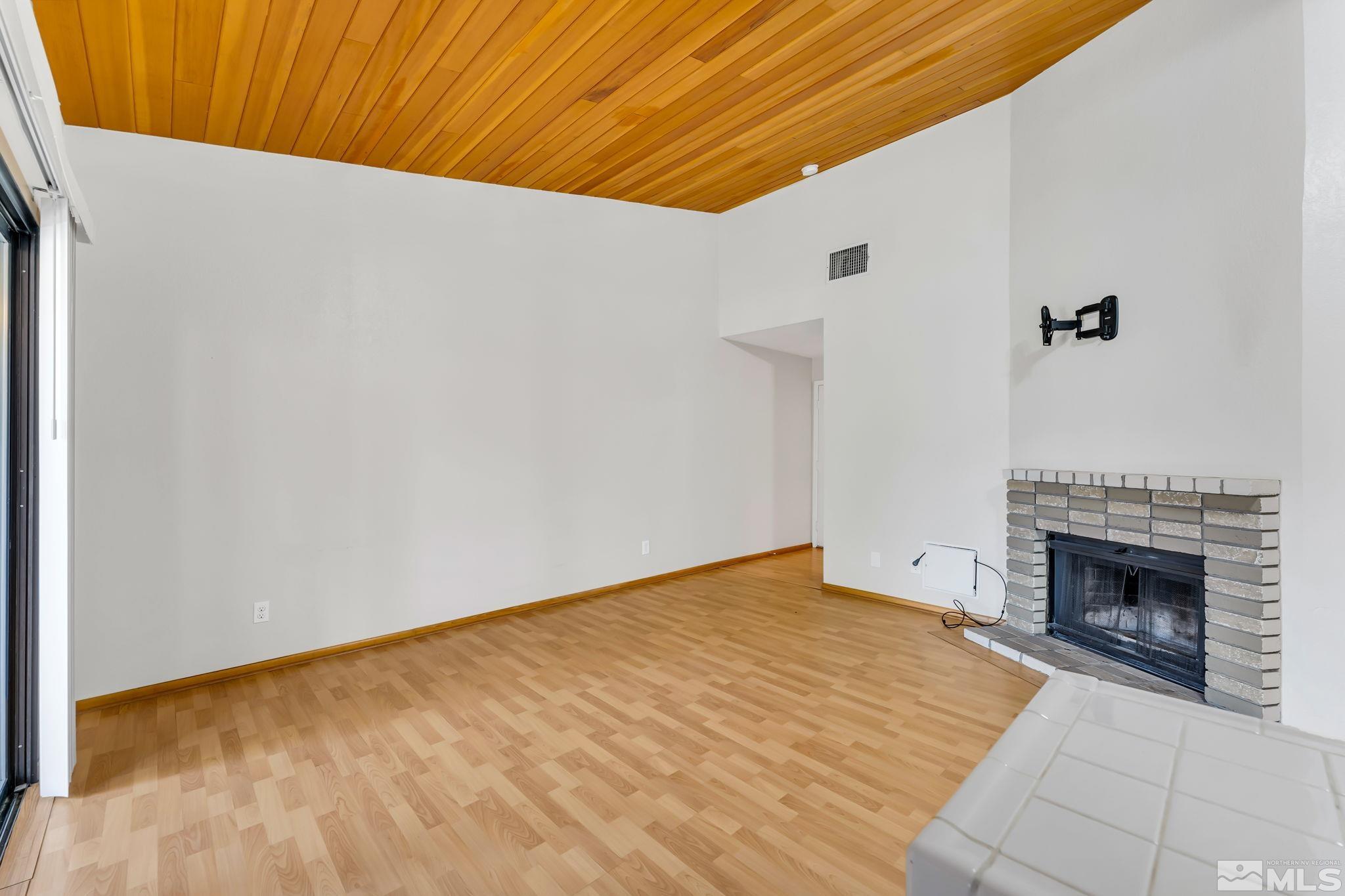 4430 Matich Drive Reno, NV 89502 - Photo 5 of 29 Photo 5