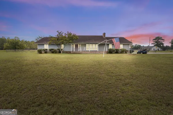 $325,000 | 15683 Highway 129, Claxton, GA 30417