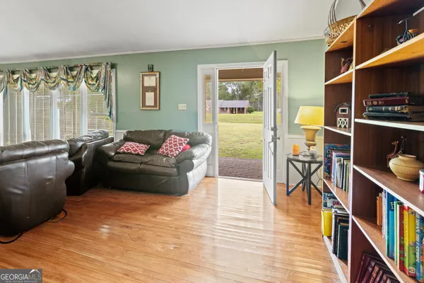 $325,000 | 15683 Highway 129, Claxton, GA 30417