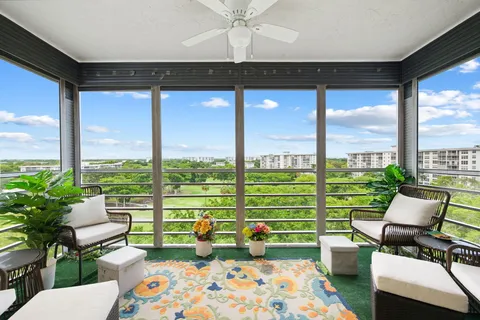 $298,000 | 4015 West Palm Aire Drive, Pompano Beach, FL 33069