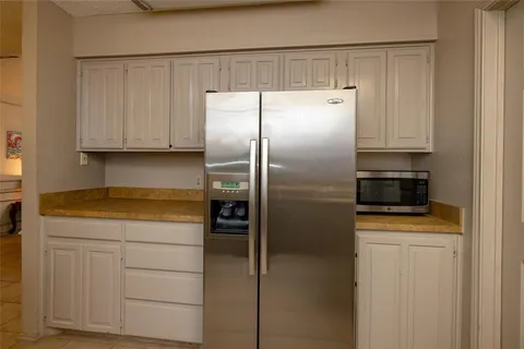 $250,000 | 215 Mountainview Drive, Hurst, TX 76054