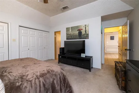 $250,000 | 215 Mountainview Drive, Hurst, TX 76054