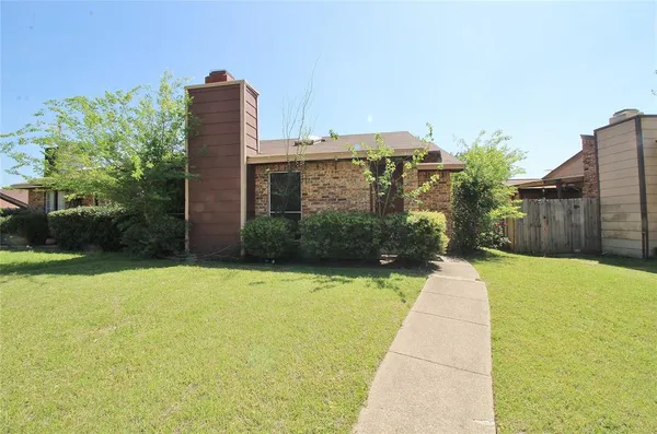 $1,600 | 1406 Butterfield Drive, Mesquite, TX 75150