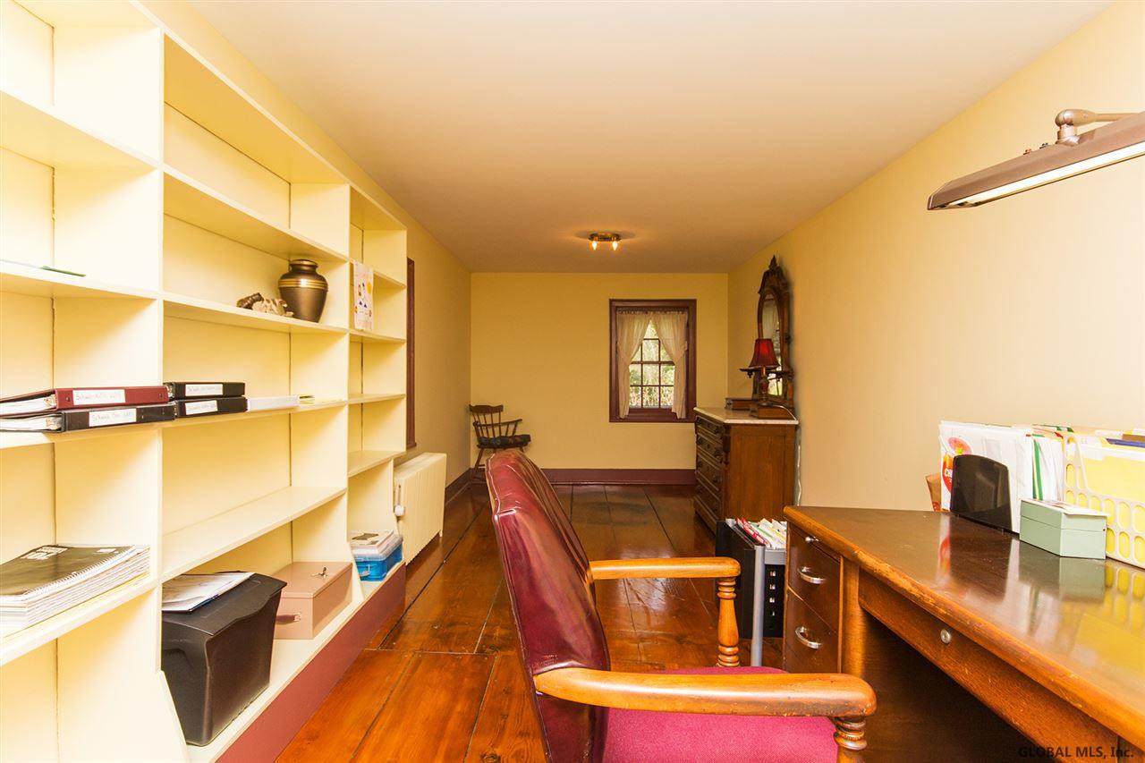 397 Rowe Road Feura Bush, NY 12067 - Photo 10 of 25 Photo 10