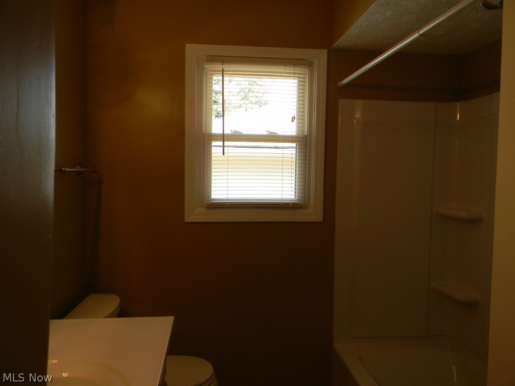 14541 Schreiber Road Maple Heights, OH 44137 - Photo 9 of 15 Gallery Image 9