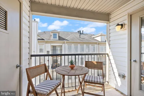 $614,900 | 11575 Cavalier Landing Court, Unit 403, Fairfax, VA 22030