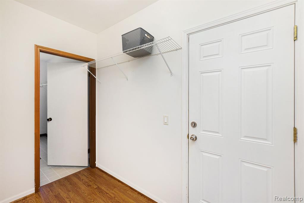349 Shellbourne Drive Rochester Hills, MI 48309 - Photo 17 of 37