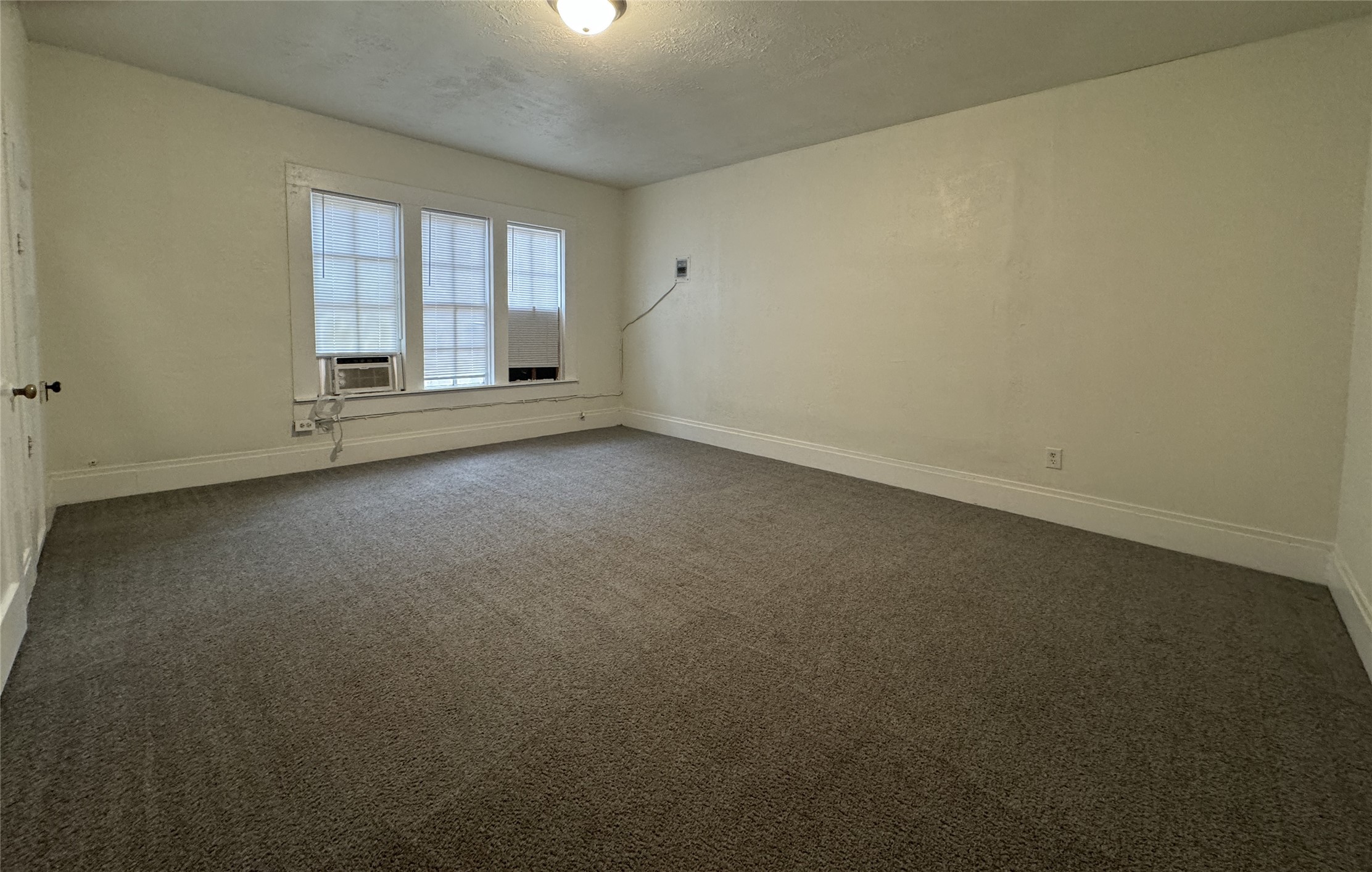 110 Barnard Street Livingston, TX 77351 - Photo 6 of 8 Oversized bedroom - 1