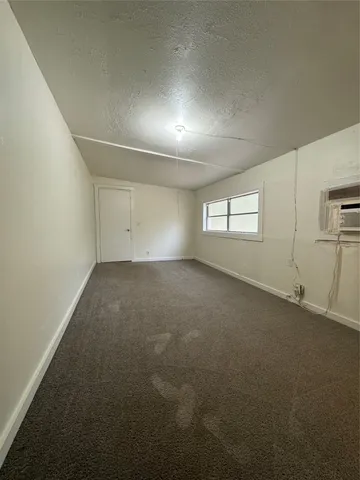 $1,150 | 110 Barnard Street, Livingston, TX 77351