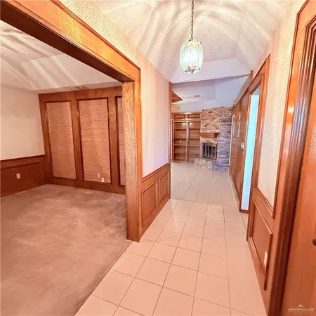 a view of livingroom with furniture and entryway