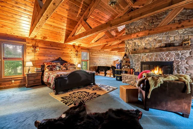 $3,100,000 | 4002 County Rd I, Saukville, WI 53080