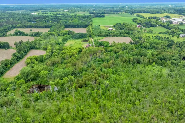 $3,100,000 | 4002 County Rd I, Saukville, WI 53080