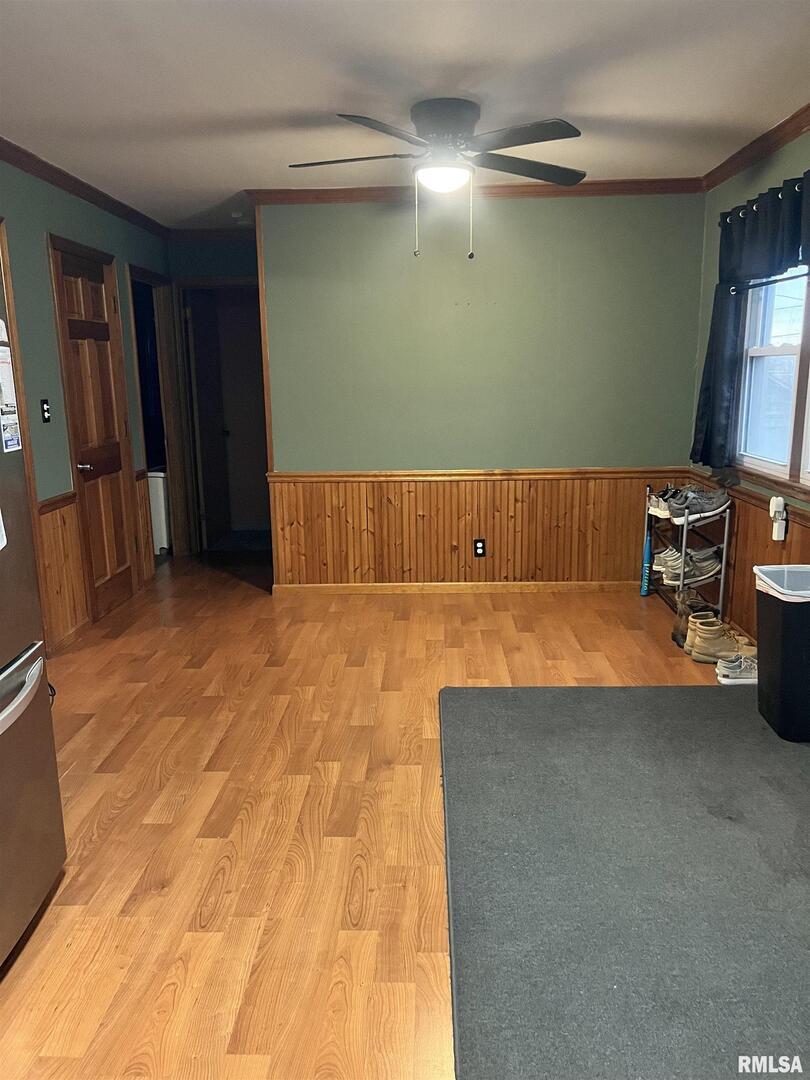 917 South 8th Street Clinton, IA 52732 - Photo 3 of 15 a view of a room with refrigerator and a dishwasher