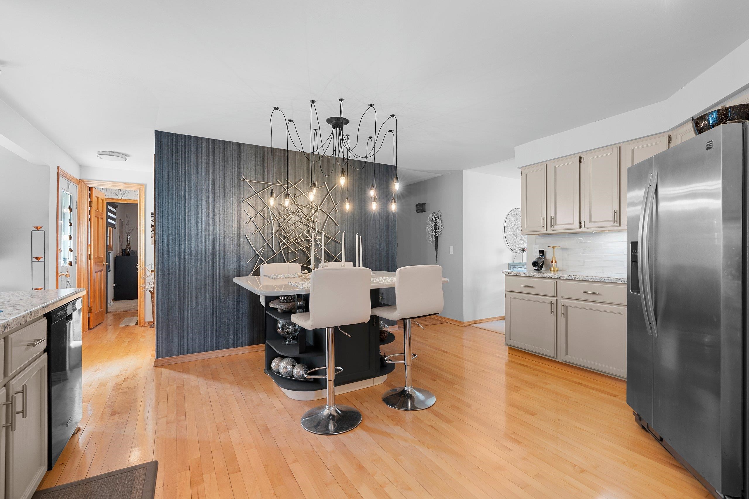 1831 South Mayfair Drive Appleton, WI 54914 - Photo 13 of 41