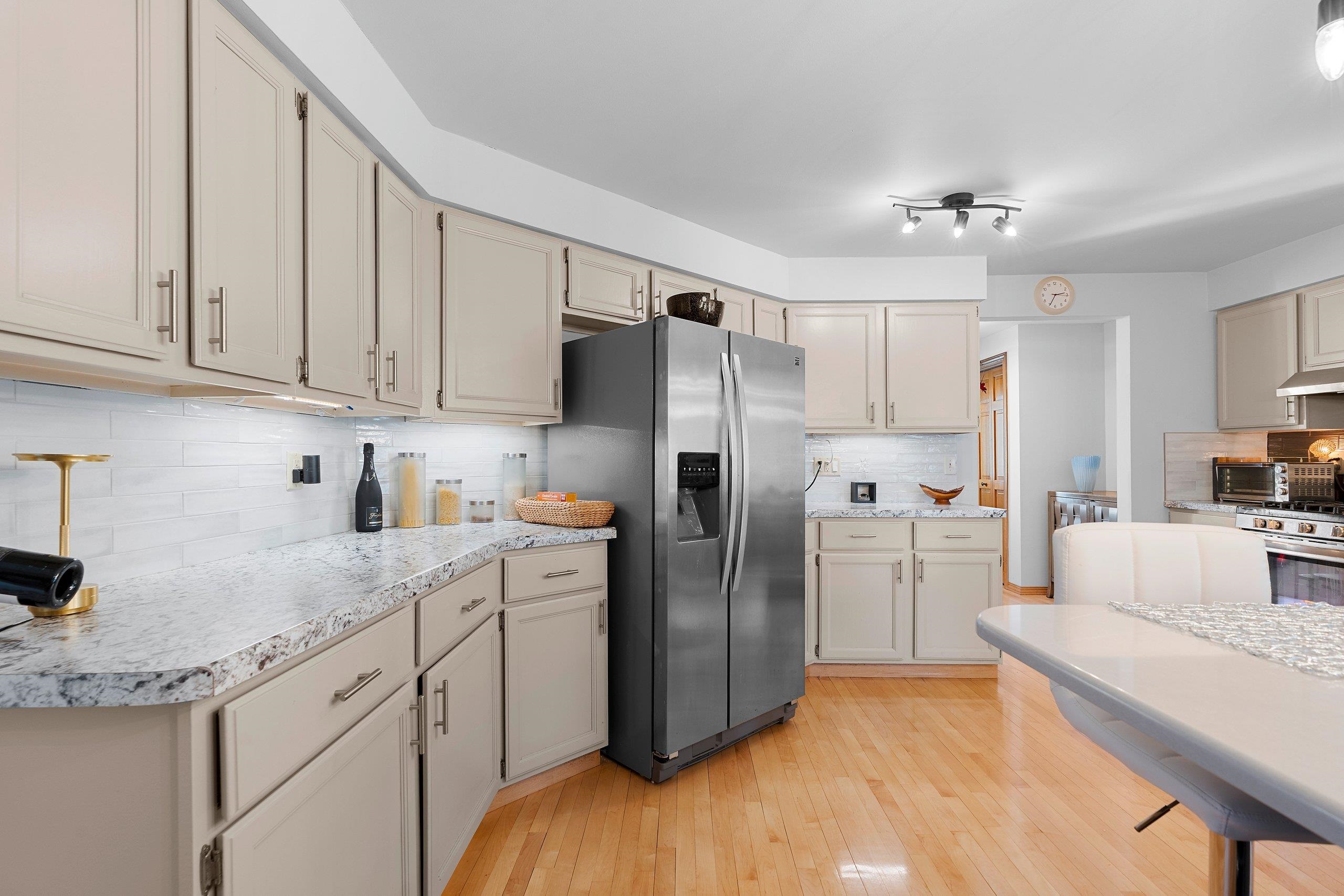 1831 South Mayfair Drive Appleton, WI 54914 - Photo 14 of 41