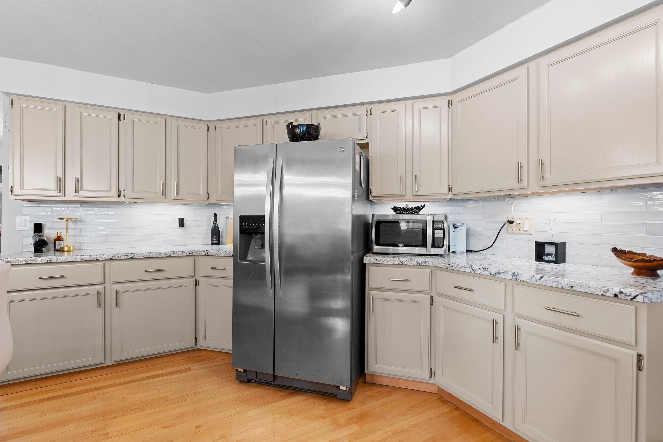 1831 South Mayfair Drive Appleton, WI 54914 - Photo 15 of 41