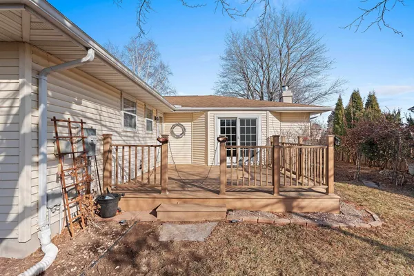 $315,000 | 1831 South Mayfair Drive, Appleton, WI 54914