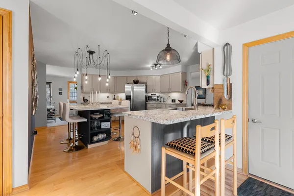 $315,000 | 1831 South Mayfair Drive, Appleton, WI 54914