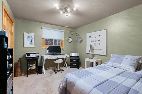 $315,000 | 1831 South Mayfair Drive, Appleton, WI 54914