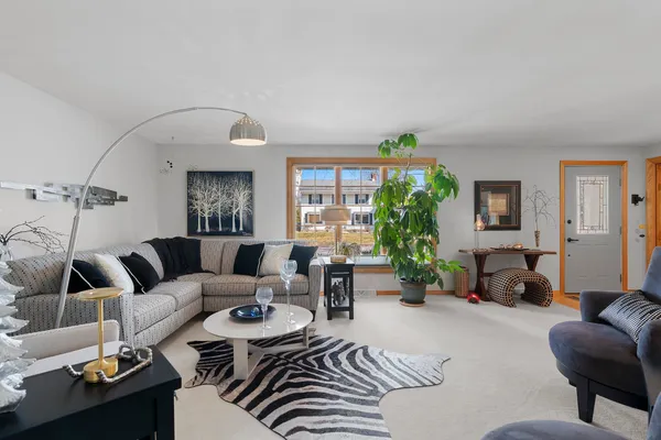 $315,000 | 1831 South Mayfair Drive, Appleton, WI 54914