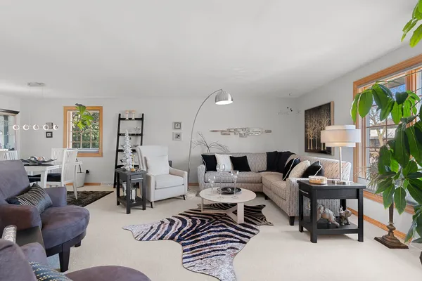 $315,000 | 1831 South Mayfair Drive, Appleton, WI 54914