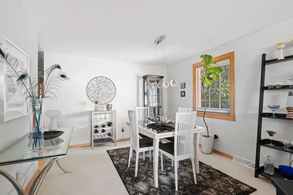 $315,000 | 1831 South Mayfair Drive, Appleton, WI 54914