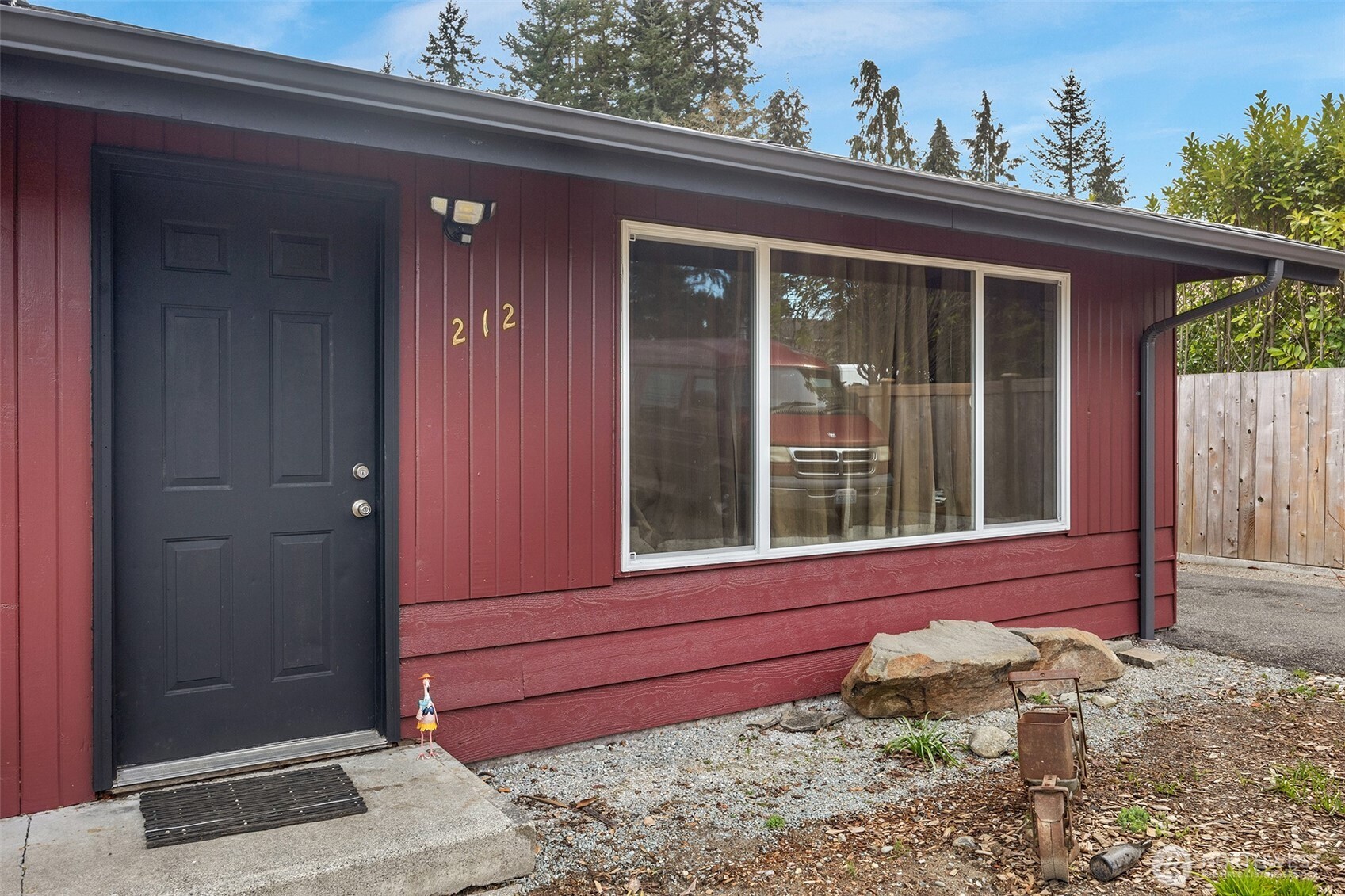 212 Madison Street Everett, WA 98203 - Photo 19 of 40 front view of a house with a small yard