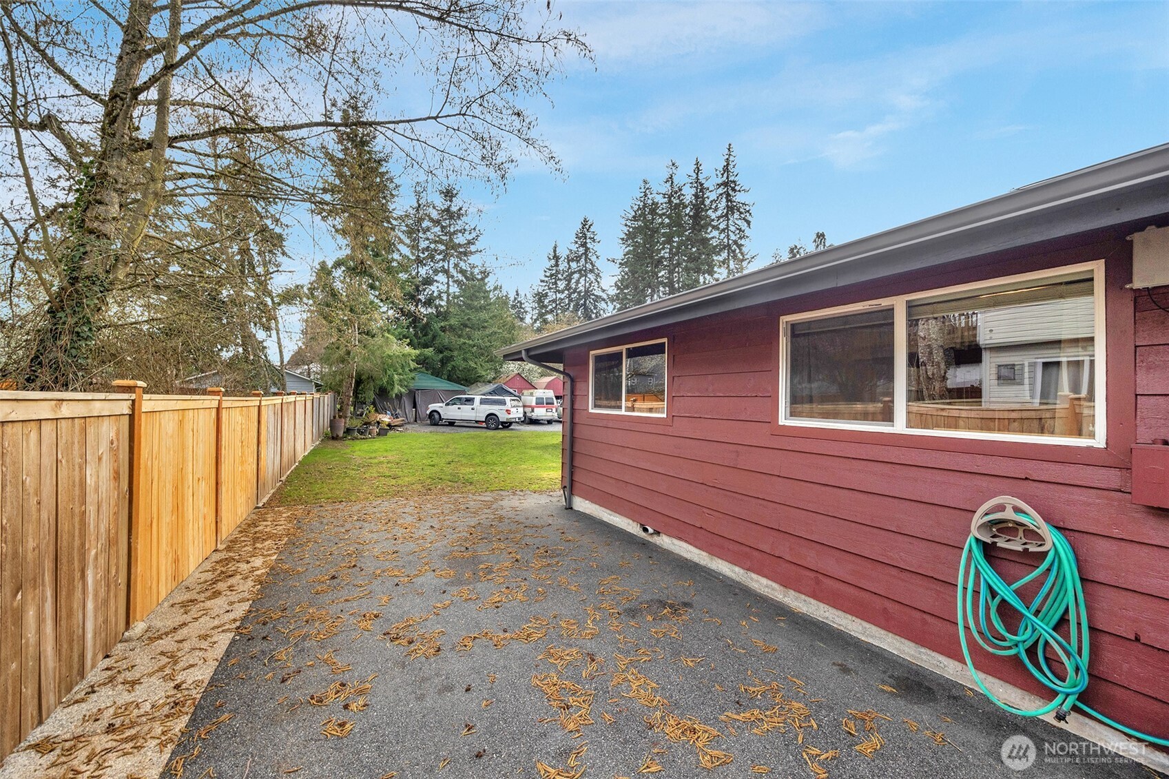 212 Madison Street Everett, WA 98203 - Photo 39 of 40 a view of outdoor space and yard