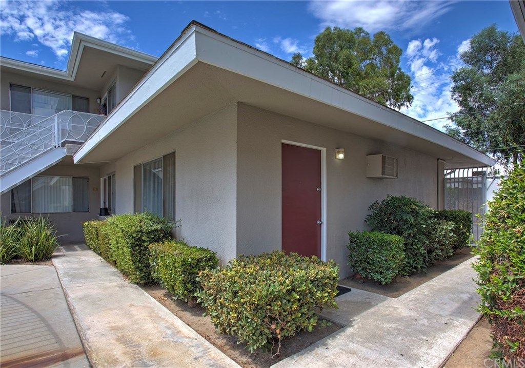 1415 Seventh Street Riverside, CA 92507 - Photo 2 of 9