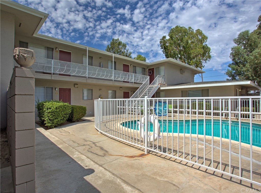 1415 Seventh Street Riverside, CA 92507 - Photo 3 of 9