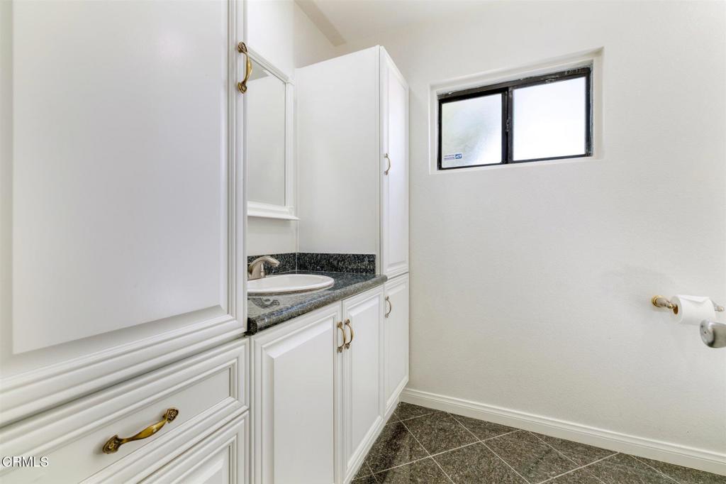23005 Hilse Lane Newhall, CA 91321 - Photo 18 of 31
