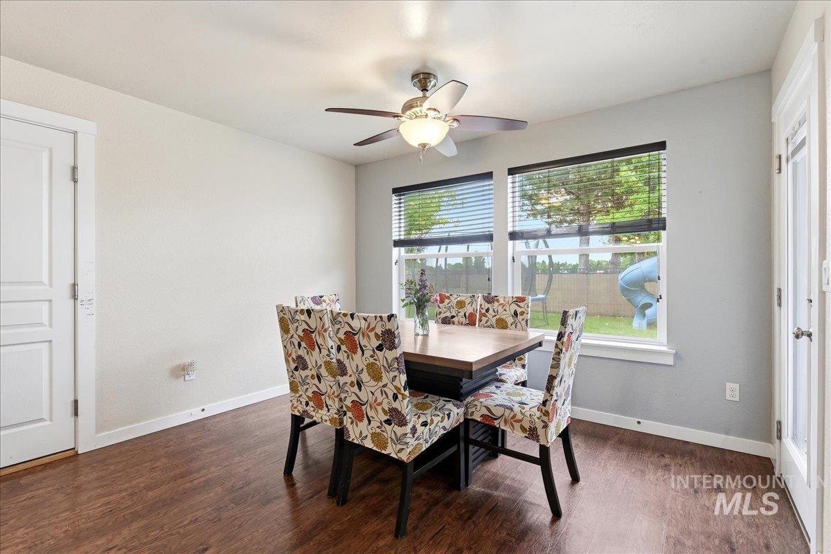 582 West Treehouse Way Kuna, ID 83634 - Photo 16 of 38