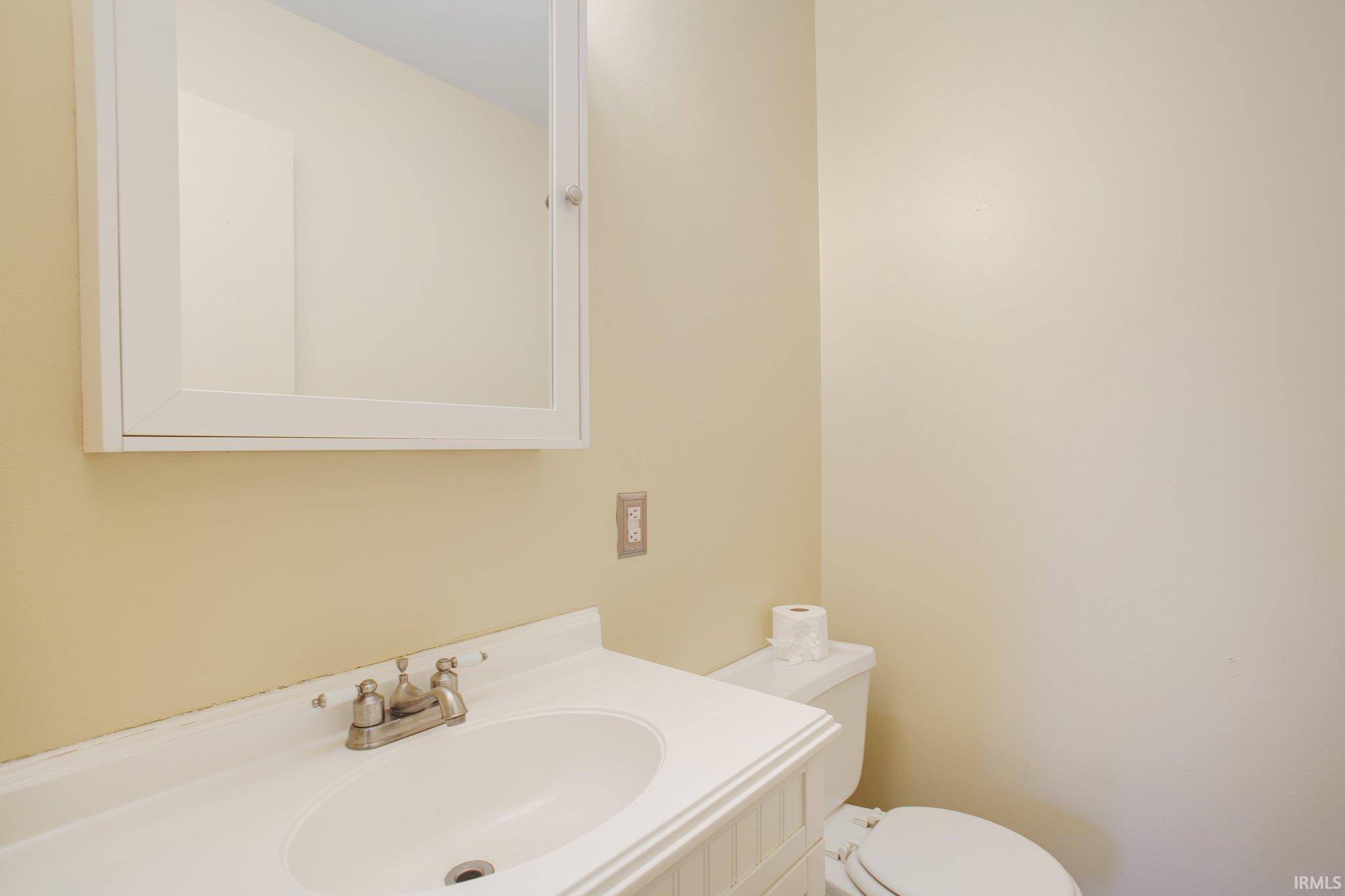 12659 Day Road Mishawaka, IN 46545 - Photo 8 of 36 Gallery Image 8