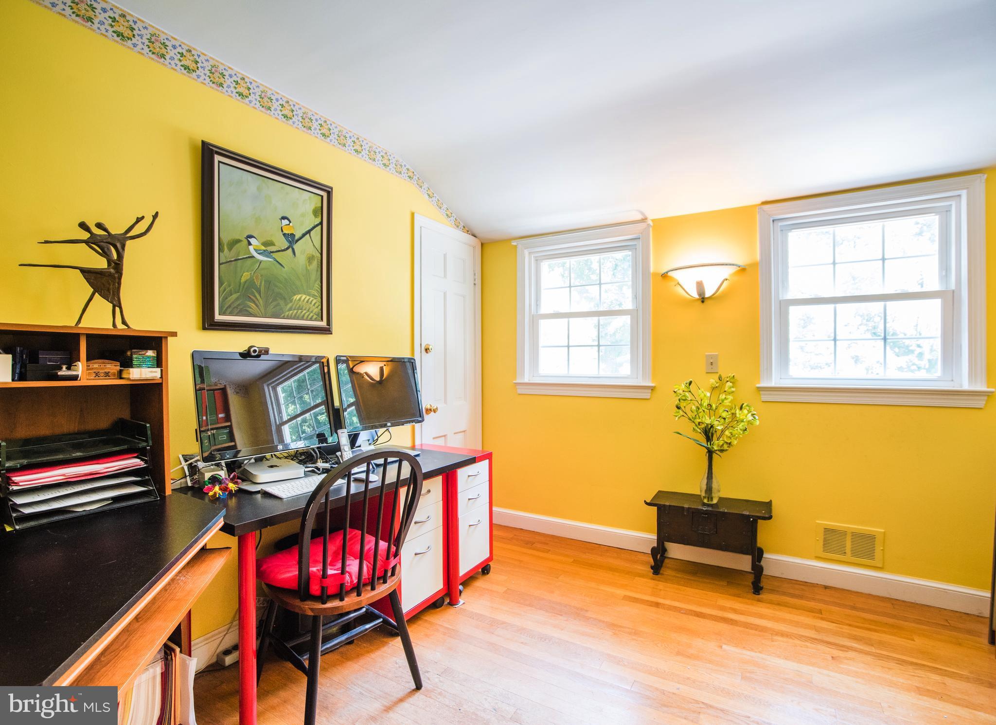 10300 Chapel Road Potomac, MD 20854 - Photo 20 of 24 Bedroom or office 4