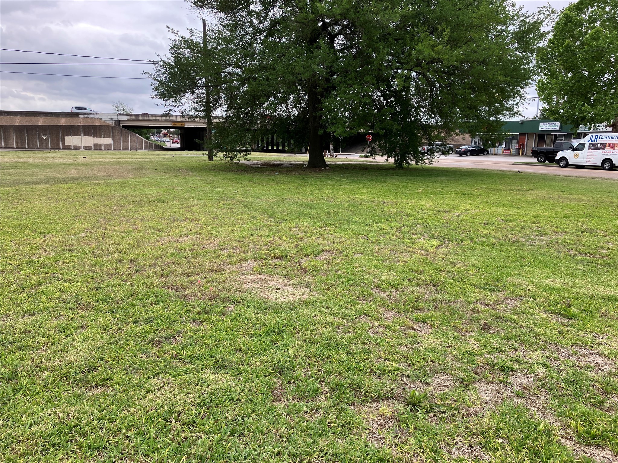 2705 N FWY FACING I-45