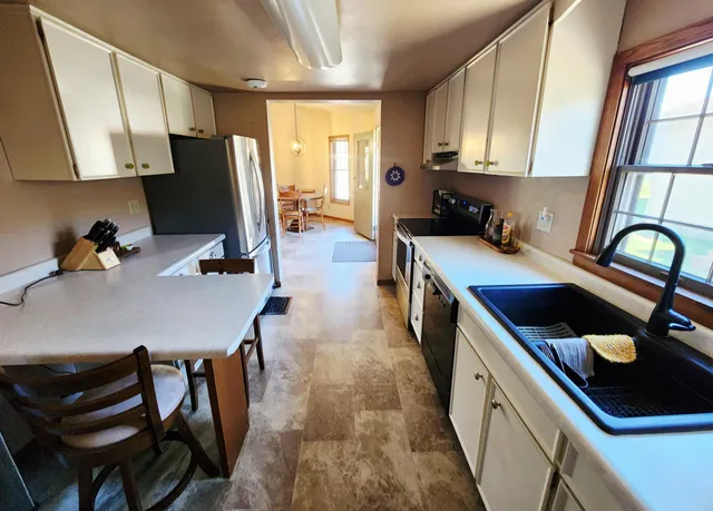 $225,000 | 4330 West 8th Street, Goodview, MN 55987