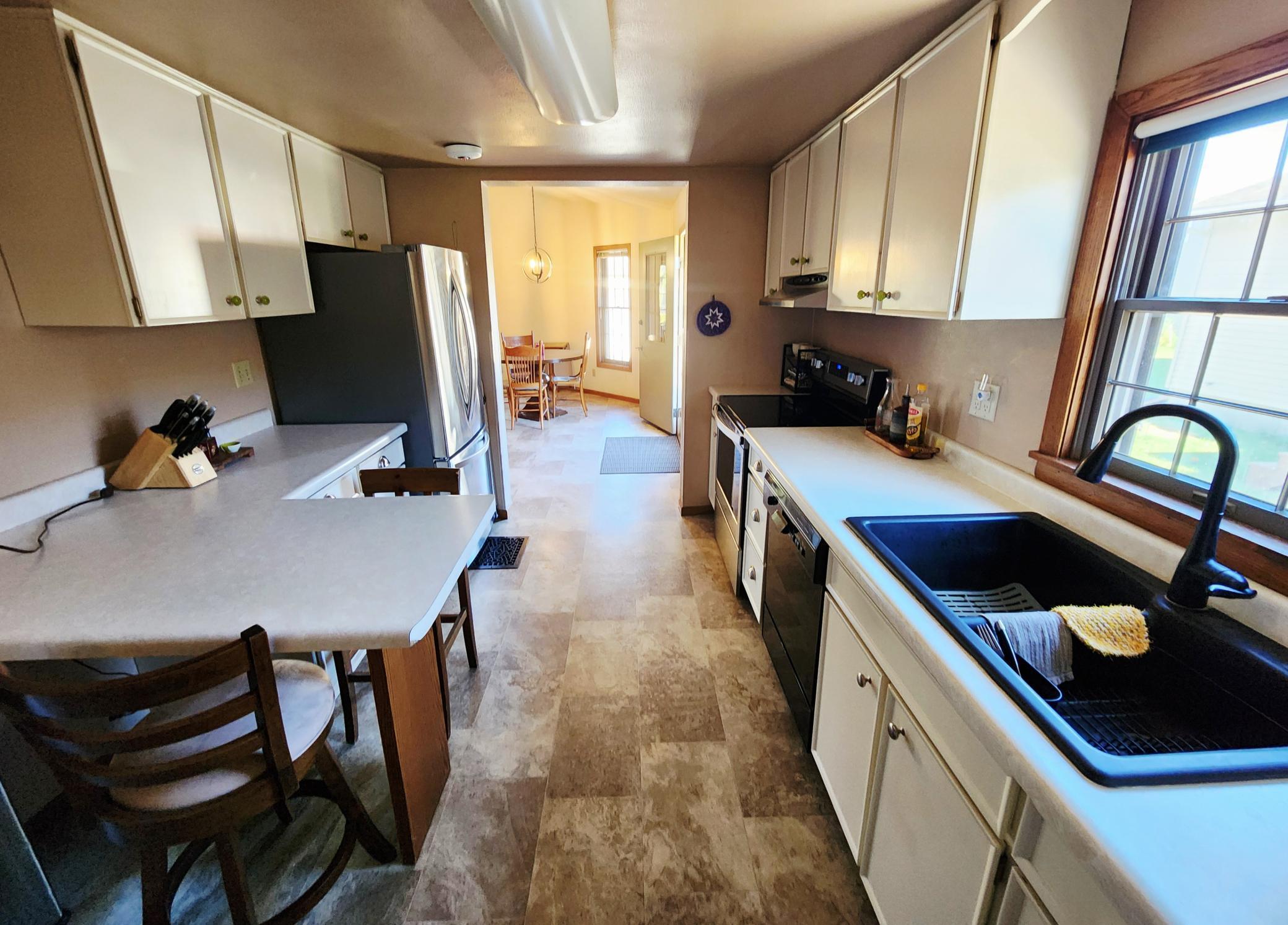 4330 West 8th Street Goodview, MN 55987 - Photo 12 of 20