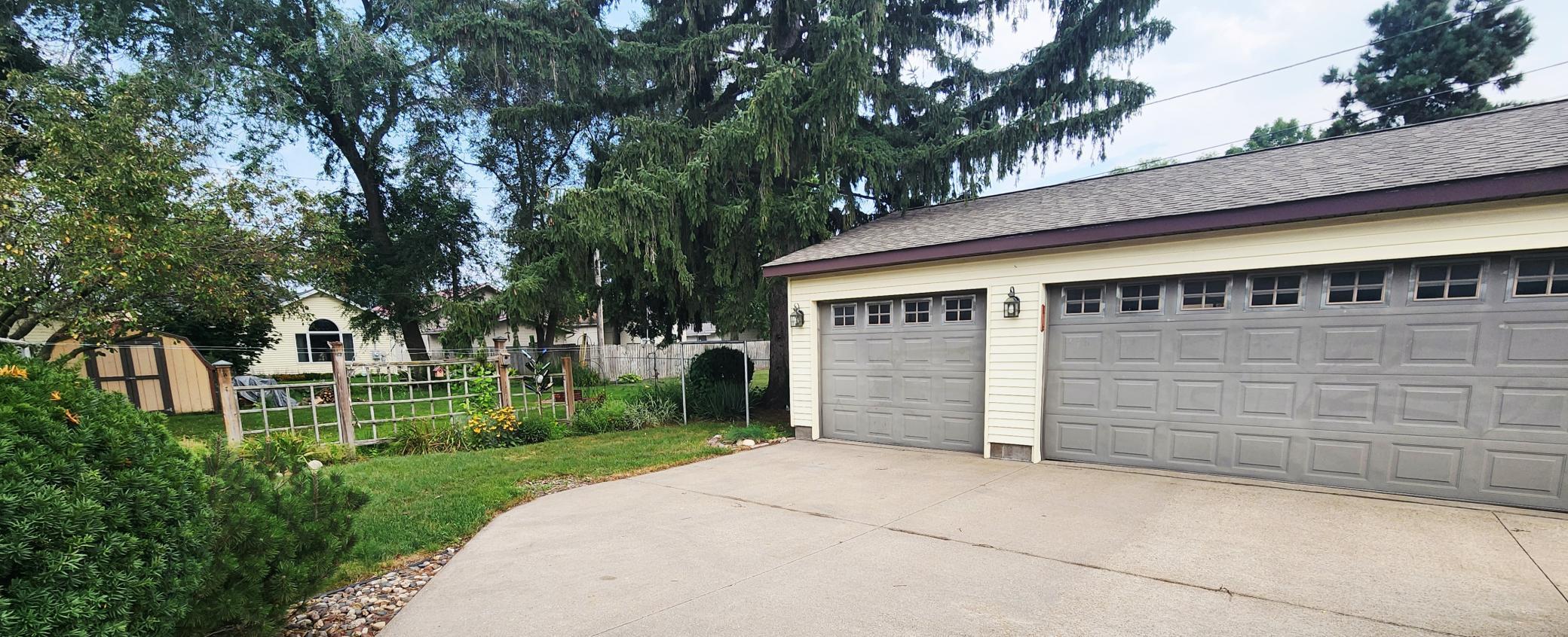 4330 West 8th Street Goodview, MN 55987 - Photo 4 of 20