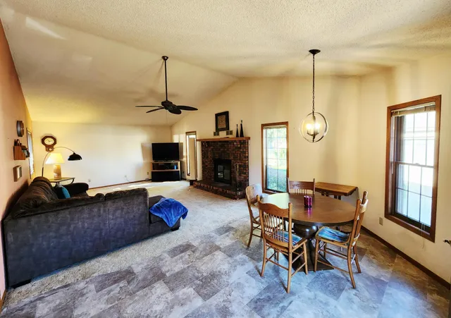 $225,000 | 4330 West 8th Street, Goodview, MN 55987