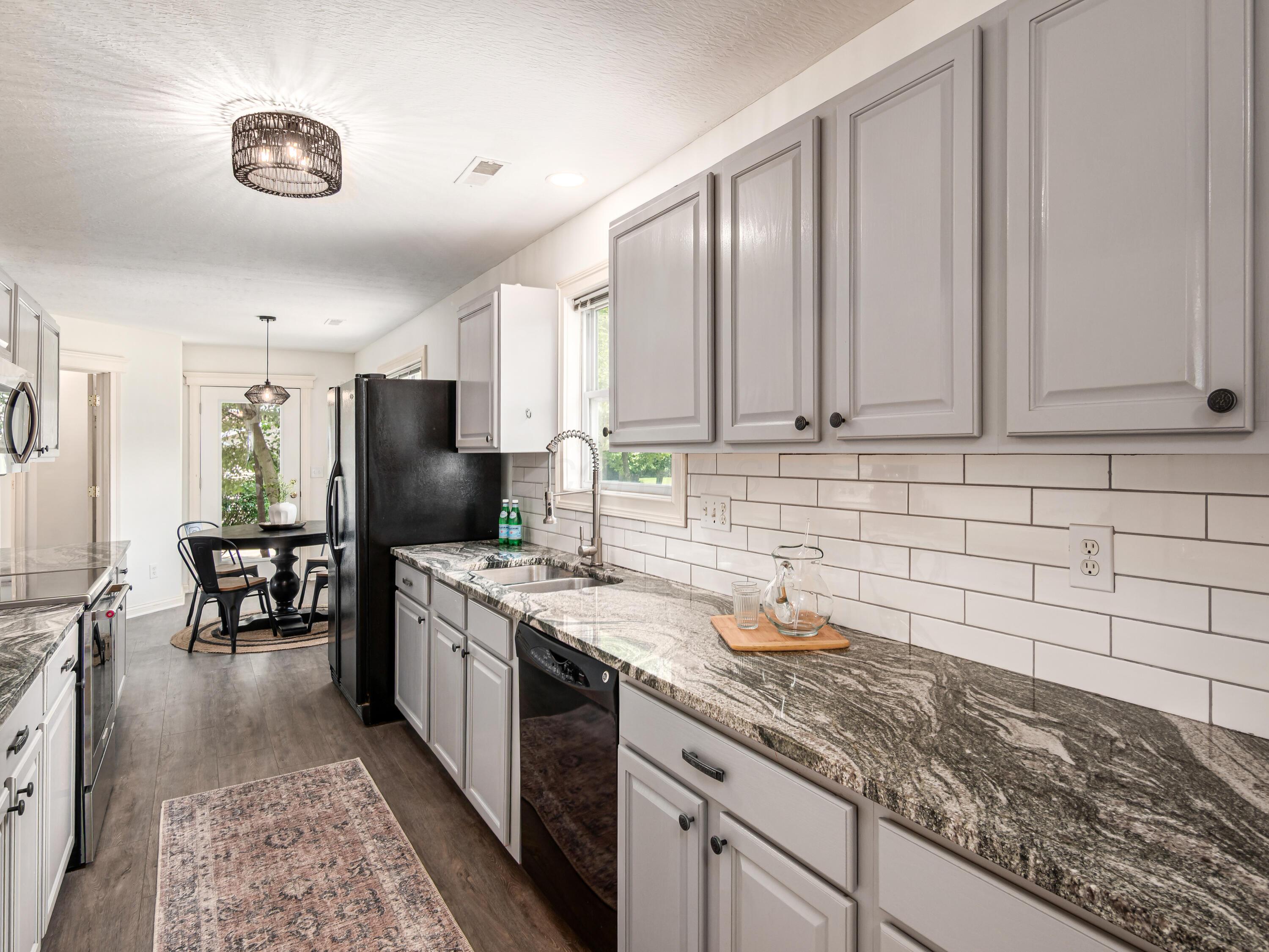 165 West Old Powell Road Powell, OH 43065 - Photo 5 of 12 Kitchen