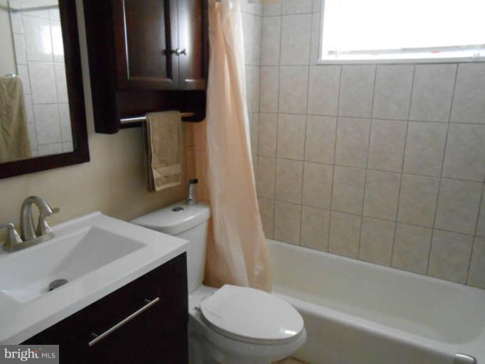 3930 Isbell Street Silver Spring, MD 20906 - Photo 5 of 17 Bath