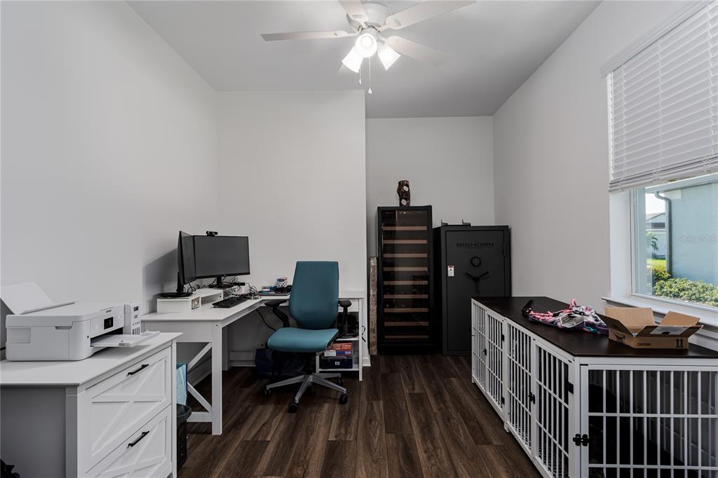 10641 Spring Tide Way Palmetto, FL 34221 - Photo 13 of 40