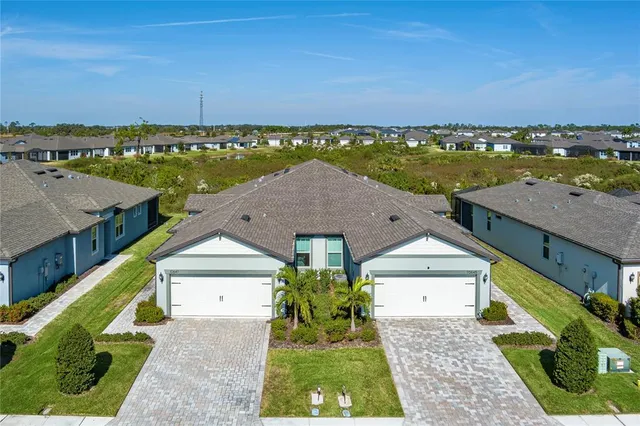 $399,900 | 10641 Spring Tide Way, Palmetto, FL 34221