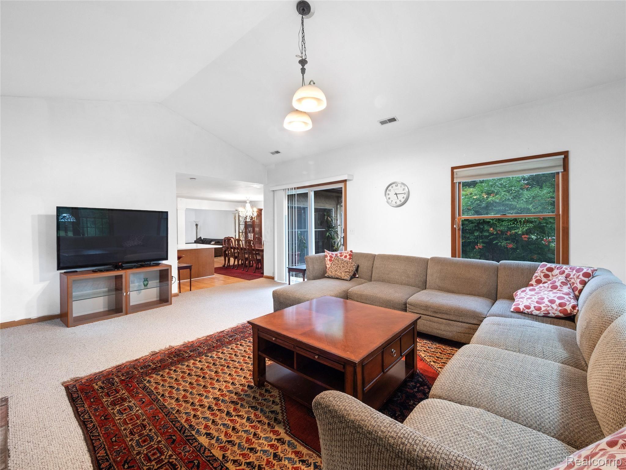 884 Trinway Road Troy, MI 48085 - Photo 12 of 25 Vaulted ceilings and room for everyone